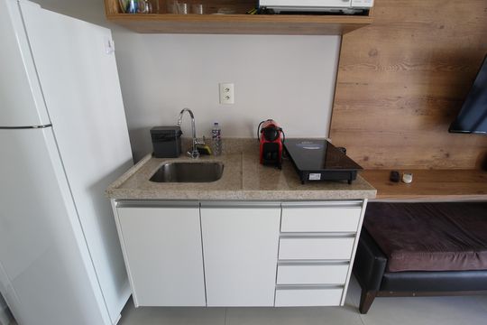 Cozinha de kitnet/studio à venda com 1 quarto, 25m² em Indianópolis, São Paulo