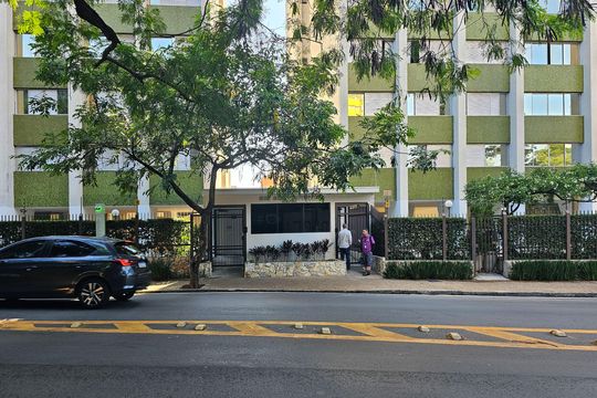 Fachada de apartamento para alugar com 3 quartos, 116m² em Pompeia, São Paulo
