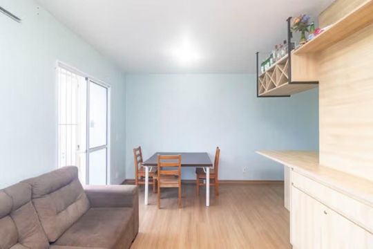 Sala de apartamento para alugar com 3 quartos, 78m² em Humaitá, Porto Alegre