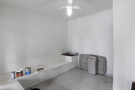 Sala de casa para alugar com 2 quartos, 360m² em Jardim Pero, Cabo Frio