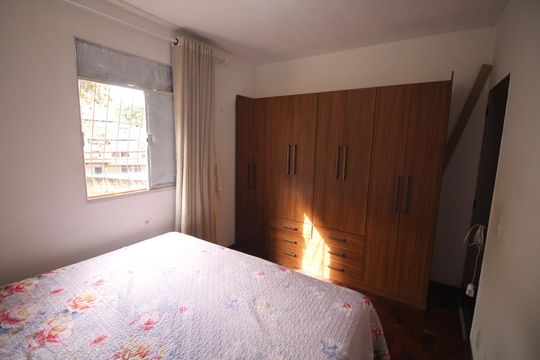 Quarto 1 de apartamento para alugar com 2 quartos, 55m² em Industrial, Contagem
