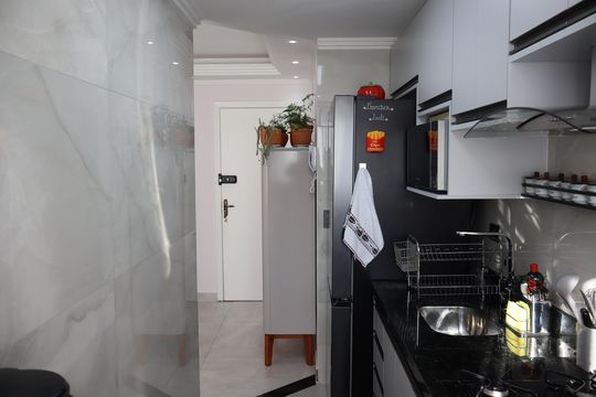 Cozinha e Área de Serviço de apartamento à venda com 2 quartos, 72m² em Vila Galvão, Guarulhos