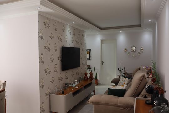 Sala  de apartamento à venda com 2 quartos, 72m² em Vila Galvão, Guarulhos