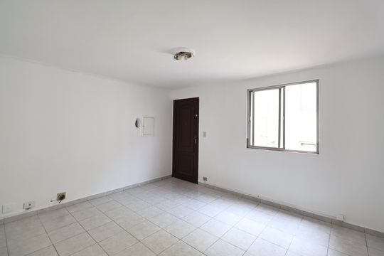 Sala de apartamento à venda com 2 quartos, 50m² em Conjunto Residencial Planeta, Santo André