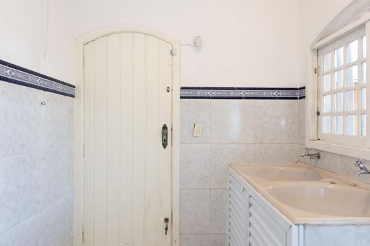 Área de Serviço  de casa para alugar com 3 quartos, 150m² em Vila Jacuí, São Paulo