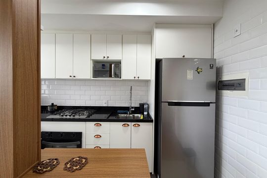 Cozinha  de apartamento à venda com 2 quartos, 43m² em Anil, Rio de Janeiro