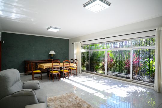 Sala de casa para alugar com 4 quartos, 350m² em Vila Santo Estefano, São Paulo
