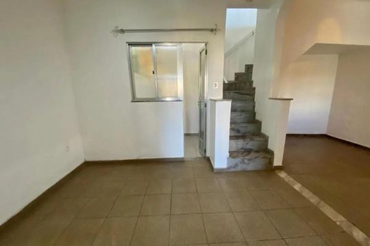 Casa para alugar com 4 quartos, 90m² em Santa Helena, Juiz de Fora