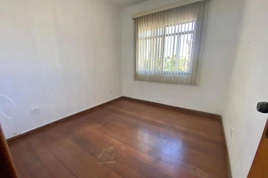 Casa para alugar com 4 quartos, 90m² em Santa Helena, Juiz de Fora