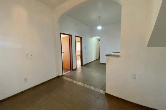 Sala de casa para alugar com 4 quartos, 90m² em Santa Helena, Juiz de Fora