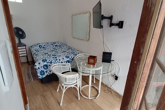 QUARTO de kitnet/studio para alugar com 1 quarto, 25m² em Centro, Macaé