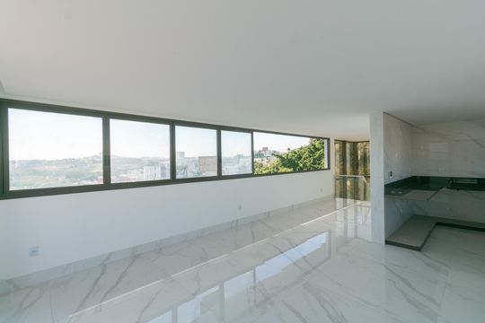 Apartamento à venda com 4 quartos, 250m² em Santa Rosa, Belo Horizonte
