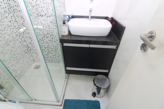 Banheiro de apartamento à venda com 2 quartos, 38m² em Vila Ré, São Paulo