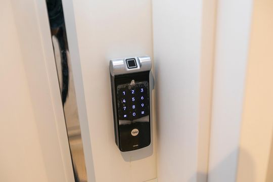 FECHADURA ELETRÔNICA de apartamento à venda com 2 quartos, 84m² em Jardim Proença, Campinas
