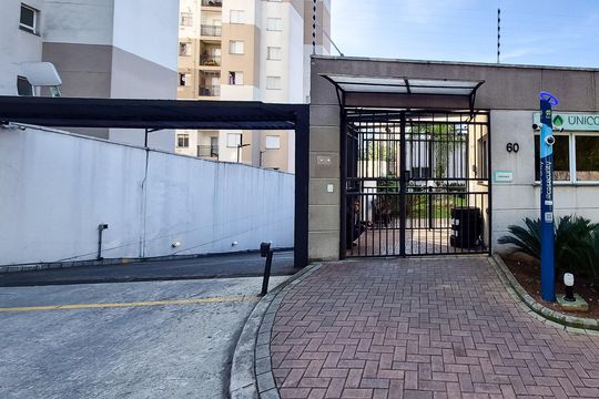 Fachada de apartamento para alugar com 2 quartos, 40m² em Parque Reboucas, São Paulo