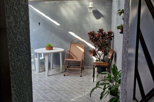 Área externa de casa à venda com 3 quartos, 120m² em Jardim Santo Elias, São Paulo