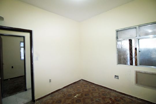 Quarto 1 de casa à venda com 2 quartos, 70m² em Vigário Geral, Rio de Janeiro