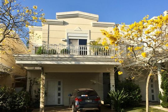 Casa à venda com 3 quartos, 260m² em Santo Amaro, São Paulo