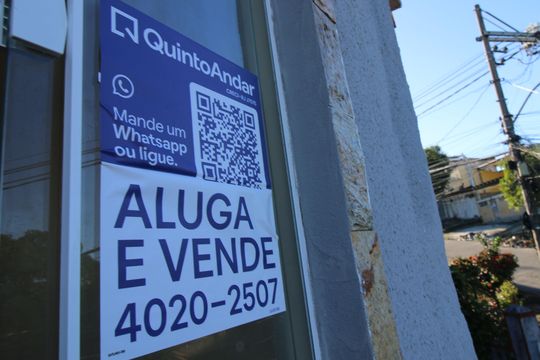 Placa de casa para alugar com 2 quartos, 60m² em Vigário Geral, Rio de Janeiro