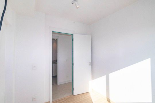 Quarto 1 de apartamento para alugar com 2 quartos, 56m² em São Geraldo, Porto Alegre