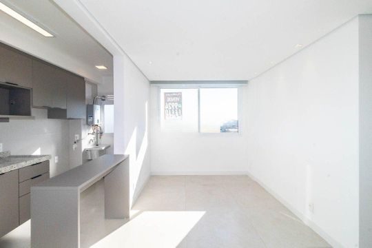 Sala de apartamento para alugar com 2 quartos, 56m² em São Geraldo, Porto Alegre