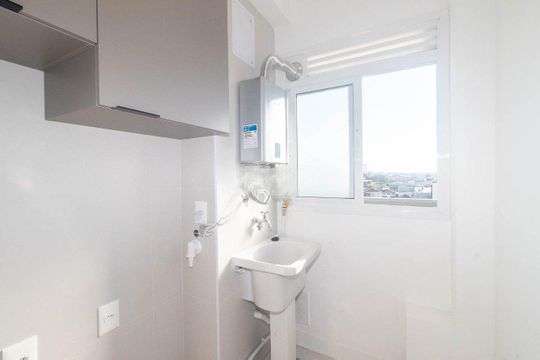 Área de serviço de apartamento para alugar com 2 quartos, 56m² em São Geraldo, Porto Alegre