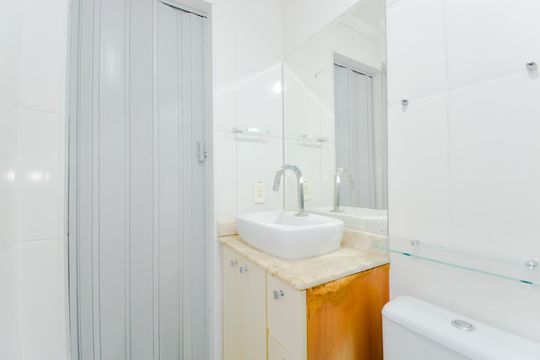 Banheiro de apartamento à venda com 3 quartos, 68m² em Cidade Jardim Cumbica, Guarulhos
