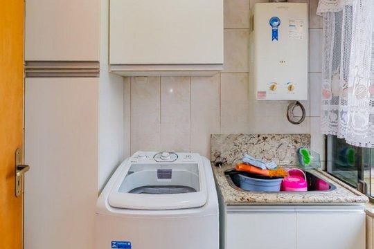 Área de serviço de apartamento para alugar com 3 quartos, 99m² em Petrópolis, Porto Alegre