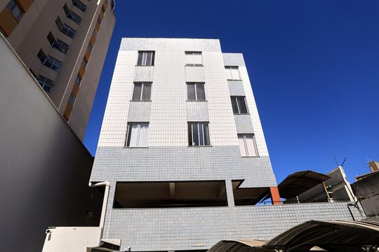 Fachada de apartamento para alugar com 3 quartos, 67m² em Santa Efigênia, Belo Horizonte