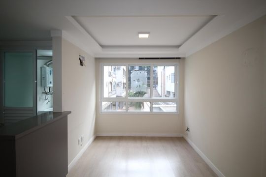 Sala de apartamento para alugar com 1 quarto, 40m² em Auxiliadora, Porto Alegre