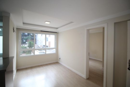 Sala de apartamento para alugar com 1 quarto, 40m² em Auxiliadora, Porto Alegre