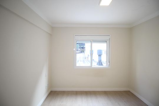 Suíte 1 de apartamento para alugar com 1 quarto, 40m² em Auxiliadora, Porto Alegre