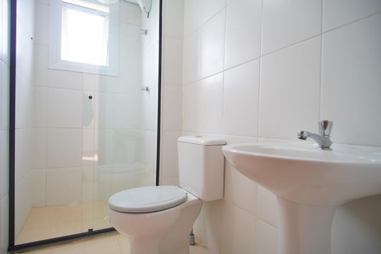 Banheiro de apartamento à venda com 2 quartos, 71m² em Rondônia, Novo Hamburgo