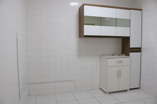Cozinha de casa para alugar com 1 quarto, 40m² em Perdizes, São Paulo