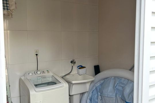Área de serviço de casa à venda com 2 quartos, 55m² em Parque Residencial Jundiaí, Jundiaí