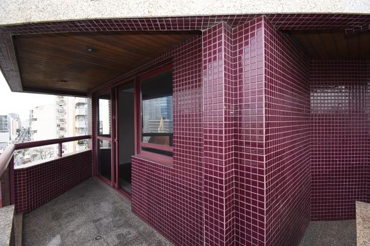 Sacada da sala de apartamento à venda com 5 quartos, 311m² em Cabral, Curitiba