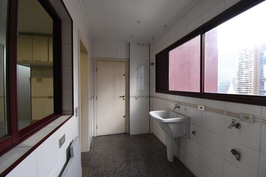 Área de Serviço de apartamento à venda com 5 quartos, 311m² em Cabral, Curitiba