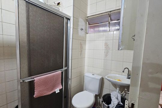 Banheiro de apartamento à venda com 2 quartos, 62m² em Jardim Arpoador, São Paulo