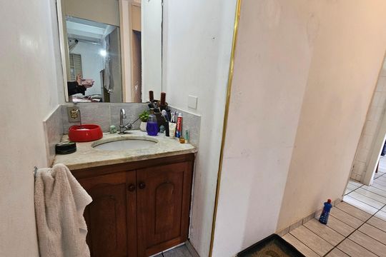 Banheiro de apartamento à venda com 2 quartos, 62m² em Jardim Arpoador, São Paulo