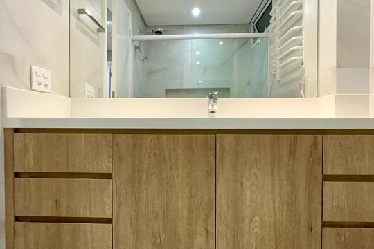 Banheiro da Suíte 2 de apartamento para alugar com 3 quartos, 100m² em Jardim Paulista, São Paulo