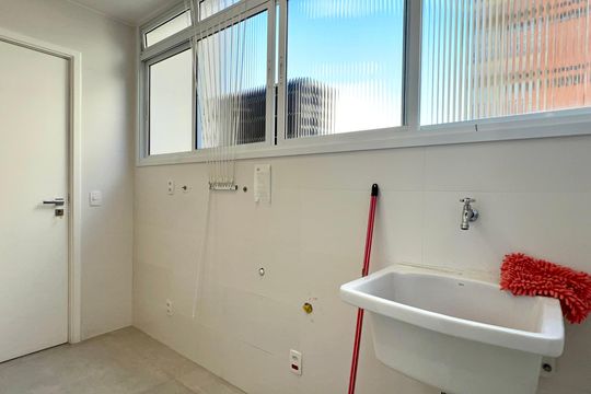 Área de Serviço de apartamento para alugar com 3 quartos, 100m² em Jardim Paulista, São Paulo