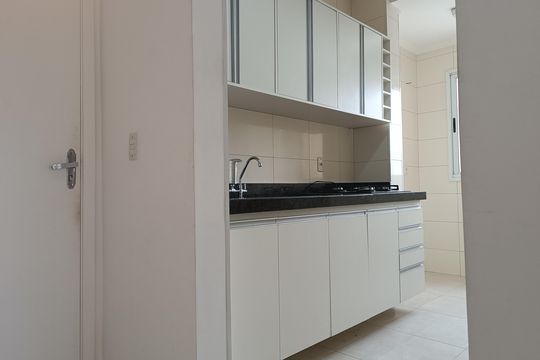 Cozinha de apartamento para alugar com 2 quartos, 72m² em Centro, Jundiaí