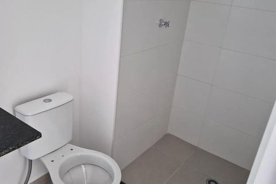Banheiro de kitnet/studio para alugar com 1 quarto, 29m² em Vila Clementino, São Paulo