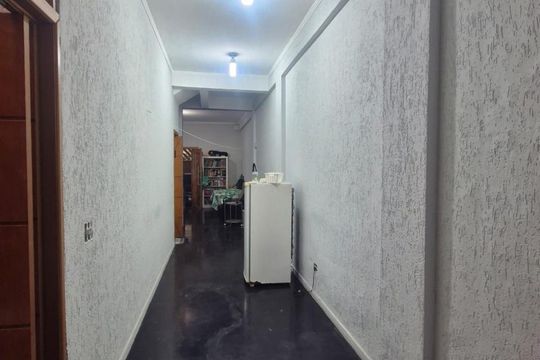 Corredor de casa à venda com 4 quartos, 160m² em Bortolândia, São Paulo