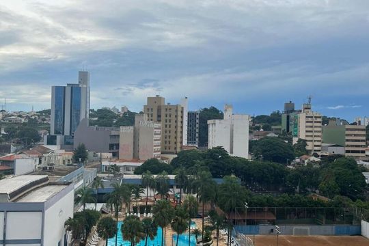 Área externa de kitnet/studio para alugar com 1 quarto, 40m² em Vila Itapura, Campinas