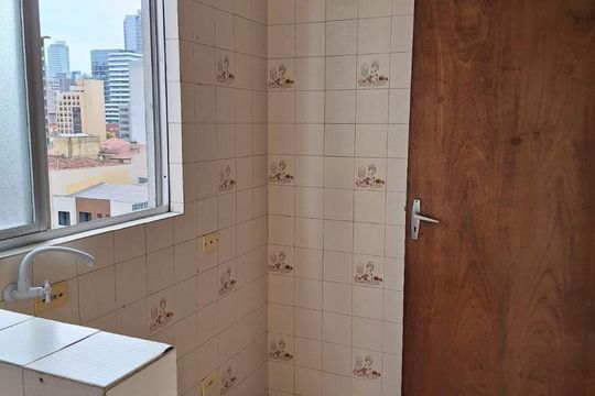 Cozinha de apartamento à venda com 1 quarto, 35m² em Centro, Curitiba