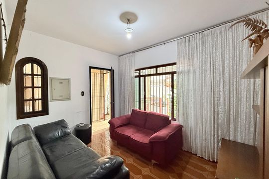 Casa à venda com 3 quartos, 110m² em Campo Grande, São Paulo