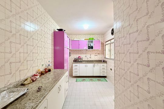 Cozinha  de casa à venda com 3 quartos, 110m² em Campo Grande, São Paulo