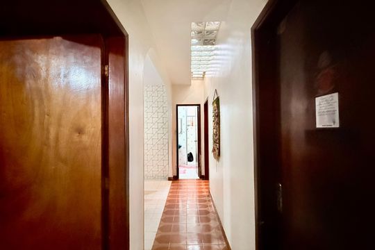 Corredor Quartos  de casa à venda com 3 quartos, 110m² em Campo Grande, São Paulo