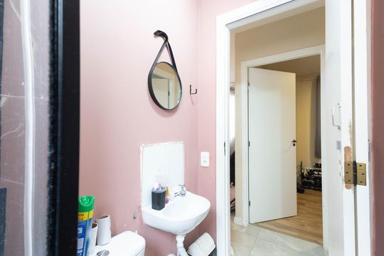 Banheiro de apartamento à venda com 2 quartos, 40m² em Jardim Recanto Verde, São Paulo